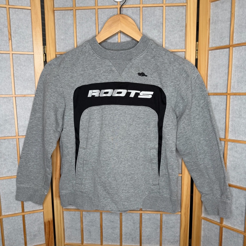 Roots Kids Crewneck Shirt in Gray and Black
